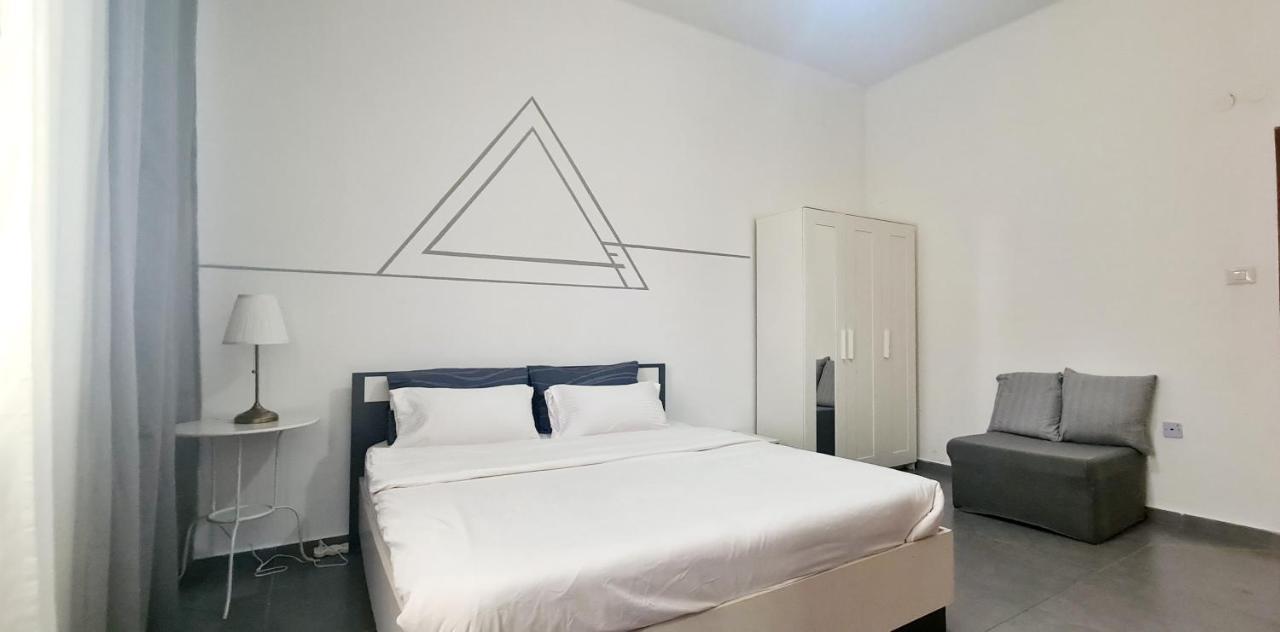 Nice Apartments On Ben Yehuda Str Тель-Авив Экстерьер фото